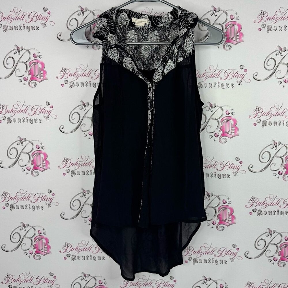 Pretty good tank top lace collared Lacie Black and White Sleeveless Top